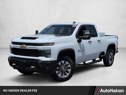 Used 2024 Chevrolet Silverado 2500 Custom w/ Custom Convenience Package AWD/4WD image 1