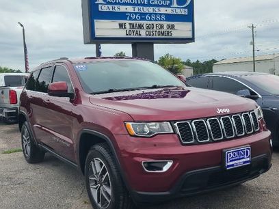 Used 2020 Jeep Grand Cherokee Laredo w/ 18" Wheel & 8.4" Radio Group