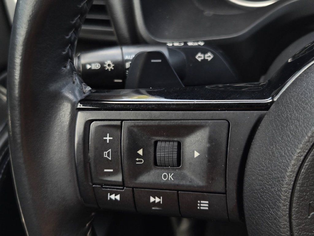 Used 2023 Nissan Rogue SV w/ SV Premium B Package FWD image 28