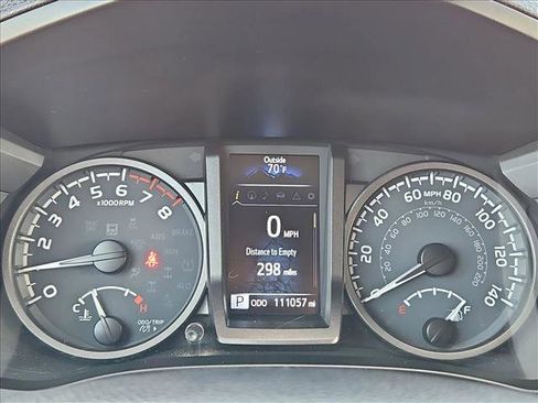 Used 2022 Toyota Tacoma TRD Off-Road w/ TRD Premium Off Road Package AWD/4WD image 11