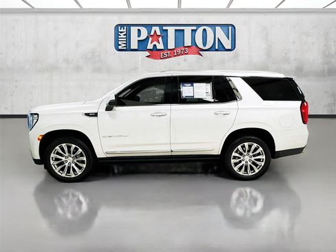 Used 2023 GMC Yukon Denali w/ Denali Reserve Package AWD/4WD image 4