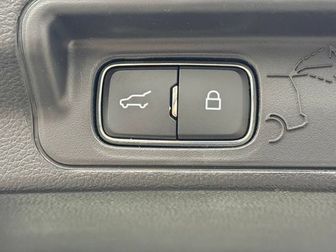 Used 2026 Ford Explorer Platinum RWD image 14