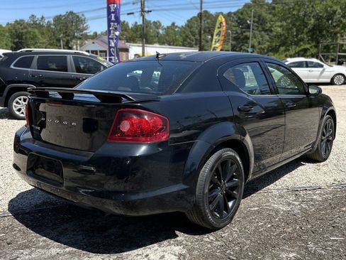 Used 2014 Dodge Avenger SE w/ Blacktop Package FWD image 3