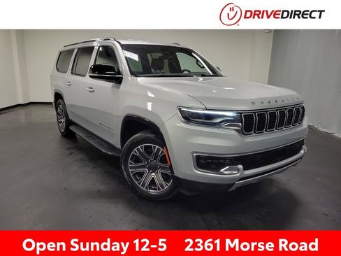 Used 2024 Jeep Wagoneer L Series II w/ Flexible Seating Group AWD/4WD image 1