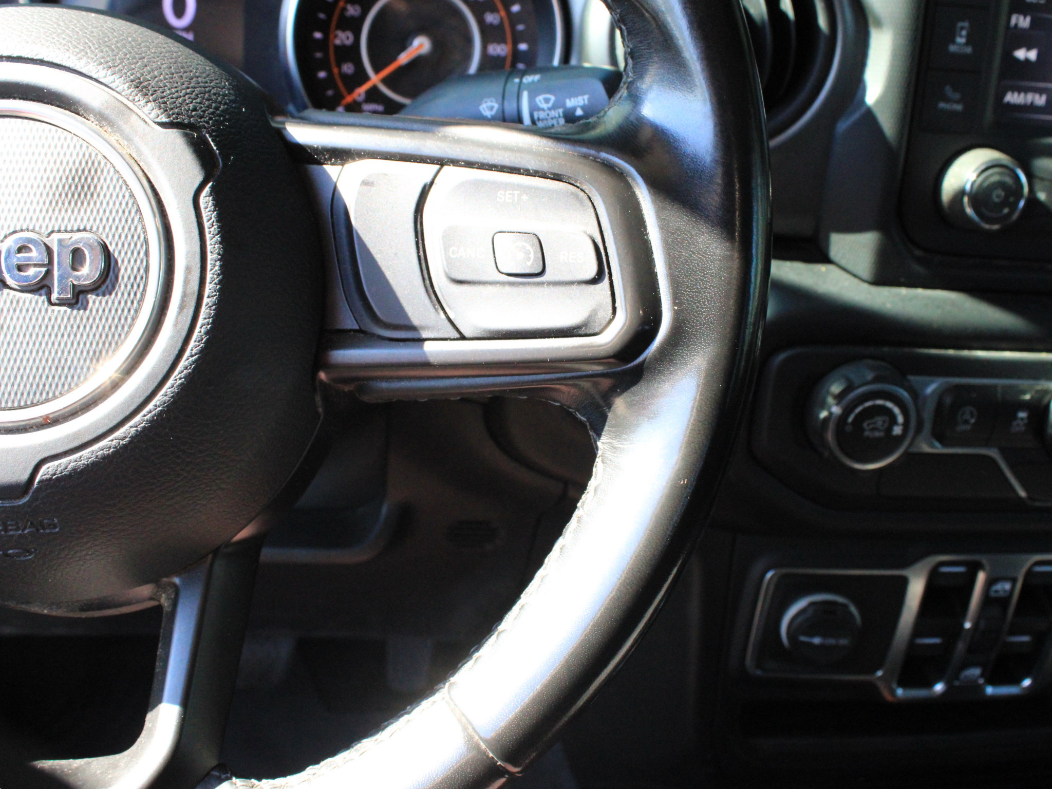 Used 2021 Jeep Gladiator Sport AWD/4WD image 17