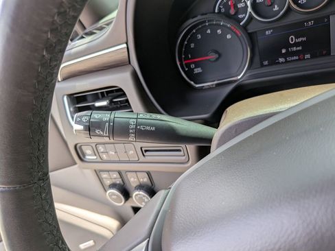 Used 2021 Chevrolet Tahoe Z71 image 35