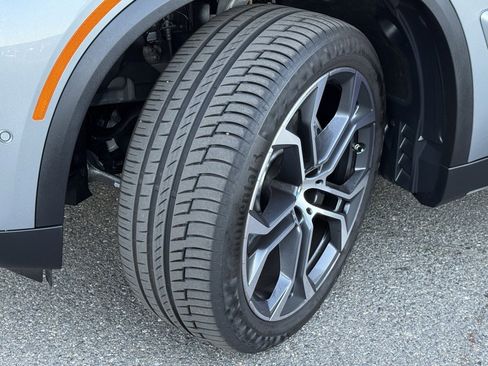 Used 2026 BMW X5 sDrive40i w/ Premium Package image 18