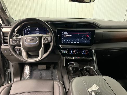 Used 2024 GMC Sierra 1500 Denali w/ Technology Package image 15