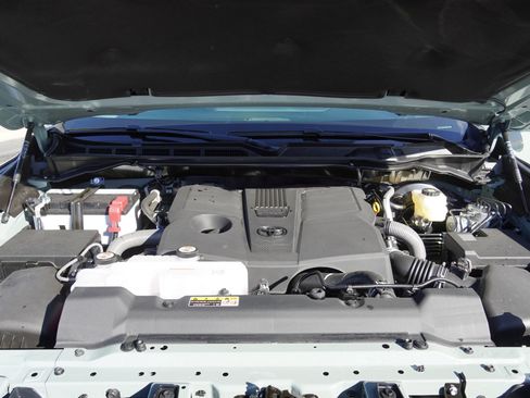 New 2026 Toyota Tundra SR5 w/ SR5 Convenience Package image 15