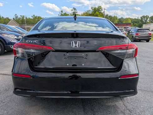 Certified 2024 Honda Civic EX image 9