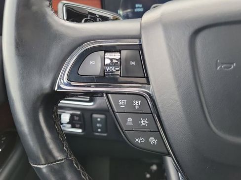 Used 2023 Lincoln Navigator Reserve AWD/4WD image 13