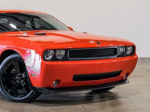 Used 2009 Dodge Challenger R/T image 21