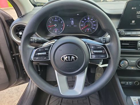 Used 2021 Kia Forte Sedan FWD image 21