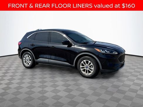 Used 2020 Ford Escape SE image 3