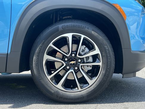 Used 2025 Chevrolet TrailBlazer LT w/ Driver Confidence Package FWD image 37