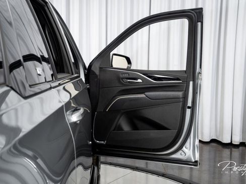 Used 2023 Cadillac Escalade ESV Sport w/ LPO, ONYX Package image 41