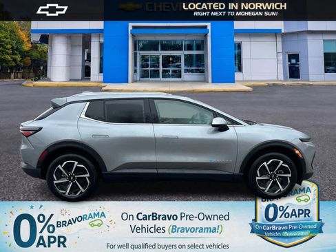 New 2026 Chevrolet Equinox EV LT image 5