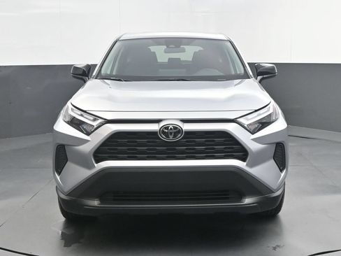 Used 2025 Toyota RAV4 LE FWD image 10