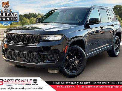 Used 2025 Jeep Grand Cherokee Altitude