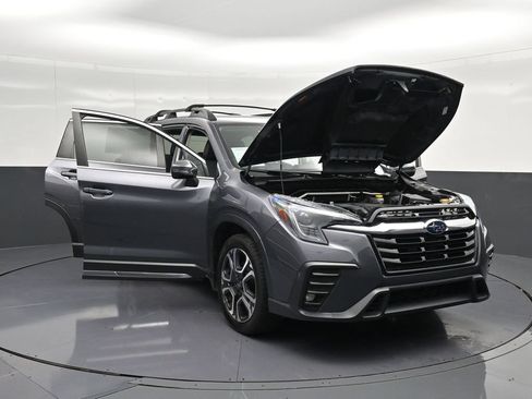 Used 2023 Subaru Ascent Limited AWD/4WD image 37