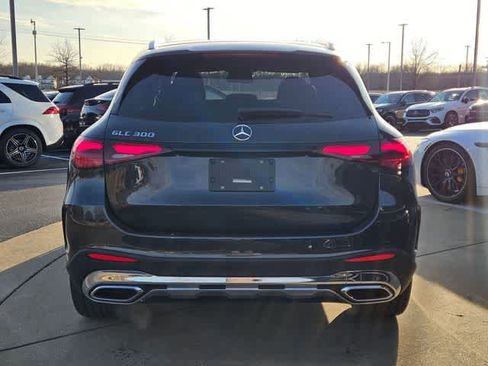 Used 2026 Mercedes-Benz GLC 300 image 8