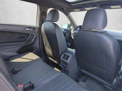 Used 2022 Volkswagen Tiguan SE R-Line FWD image 25