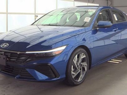 Used 2025 Hyundai Elantra Limited
