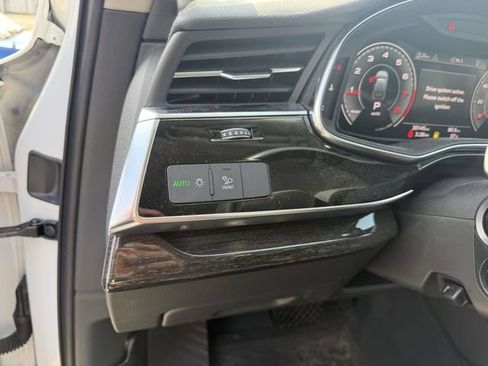 Used 2023 Audi Q7 2.0T Premium w/ Convenience Package AWD/4WD image 21