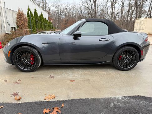 Used 2016 MAZDA MX-5 Miata Club w/ Brembo/BBS Package image 5