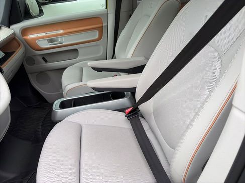 Used 2025 Volkswagen ID. Buzz 1st Edition image 20