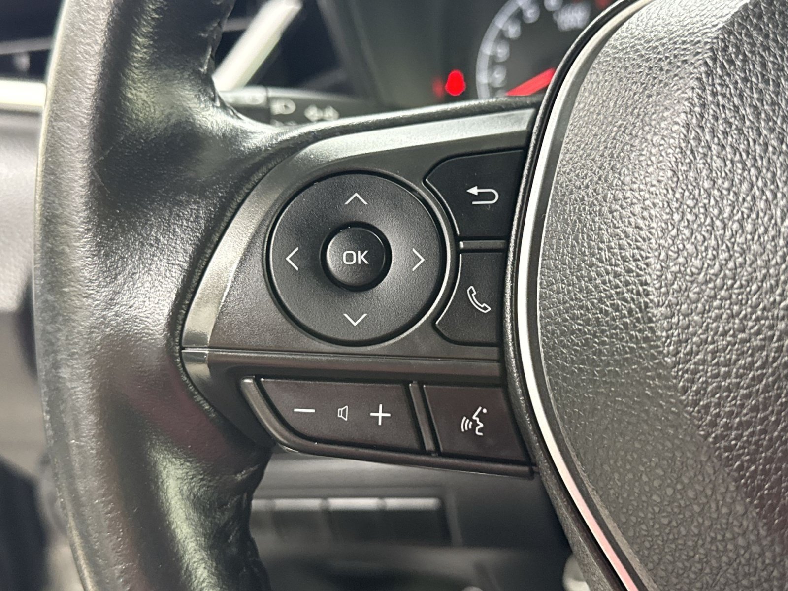 Used 2021 Toyota Corolla SE FWD image 43