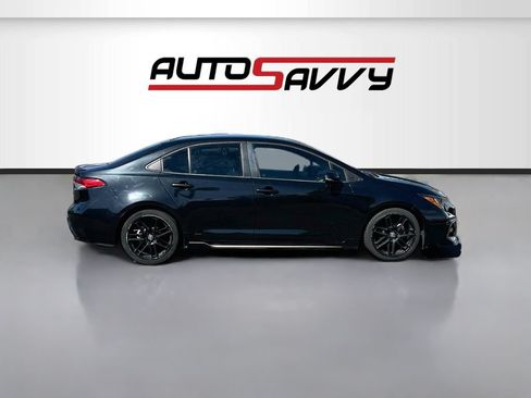 Used 2022 Toyota Corolla SE w/ Carpet Mat Package (TMS) FWD image 8