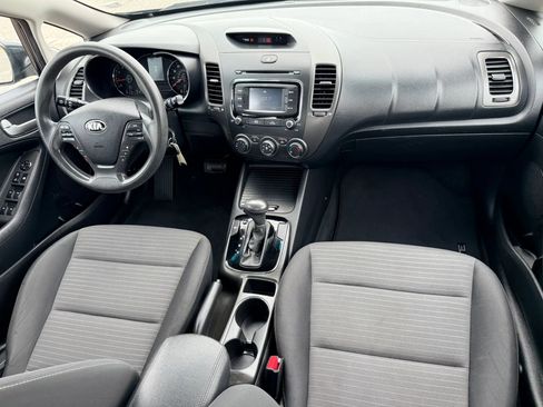Used 2017 Kia Forte LX w/ LX Popular Package FWD image 3