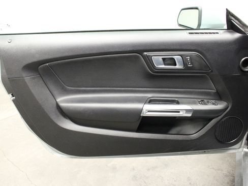 Used 2022 Ford Mustang Coupe RWD image 16