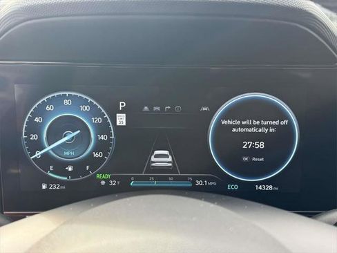 Certified 2025 Hyundai Elantra Limited image 25