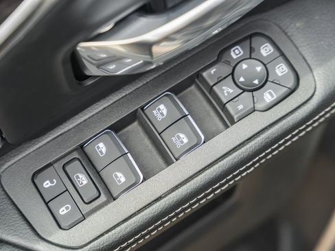 New 2026 RAM 2500 Laramie AWD/4WD image 45