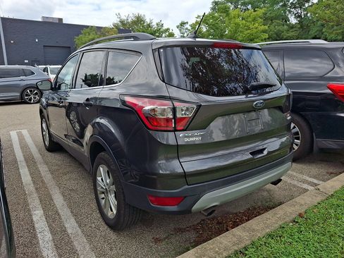 Used 2018 Ford Escape SE w/ SE Sync 3 Package AWD/4WD image 3
