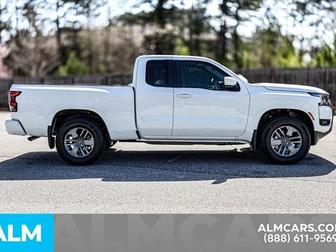 Certified 2025 Nissan Frontier SV image 10