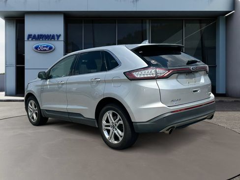 Used 2017 Ford Edge Titanium w/ Technology Package FWD image 4