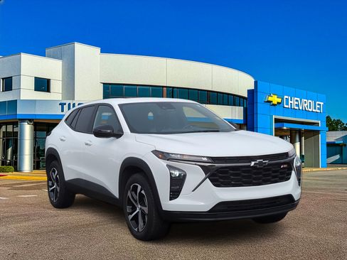 Used 2024 Chevrolet Trax RS w/ Sunroof Package image 8