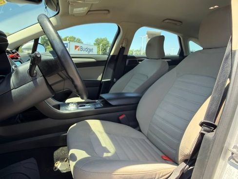 Used 2019 Ford Fusion S FWD image 18