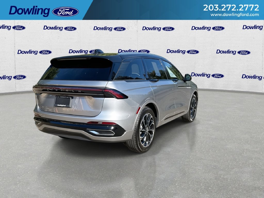 Used 2026 Lincoln Nautilus Reserve AWD/4WD image 8