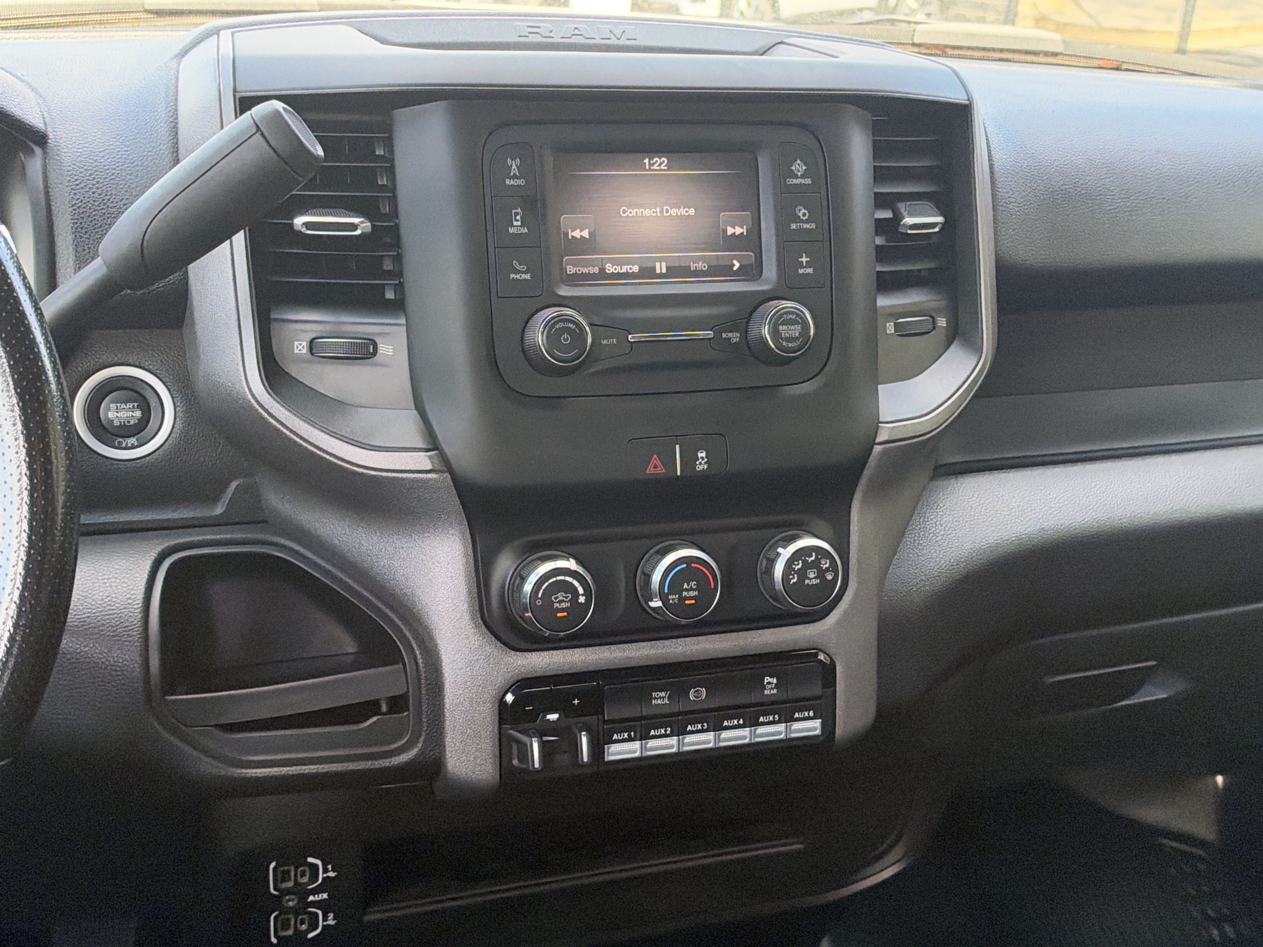 Used 2022 RAM 2500 Tradesman w/ Chrome Appearance Group RWD image 32