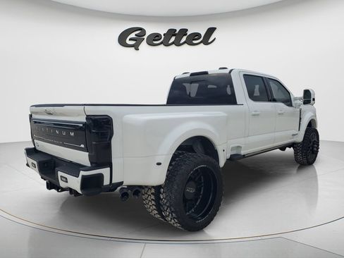 Used 2023 Ford F450 Platinum w/ FX4 Off-Road Package image 4