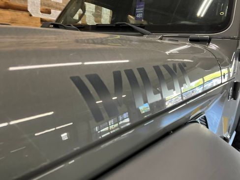 Used 2023 Jeep Wrangler Sport AWD/4WD image 11