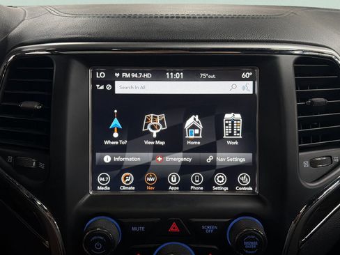 Used 2018 Jeep Grand Cherokee Overland AWD/4WD image 29