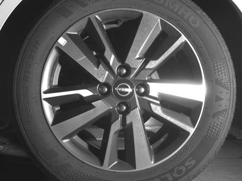 Used 2025 Nissan Versa SV image 14