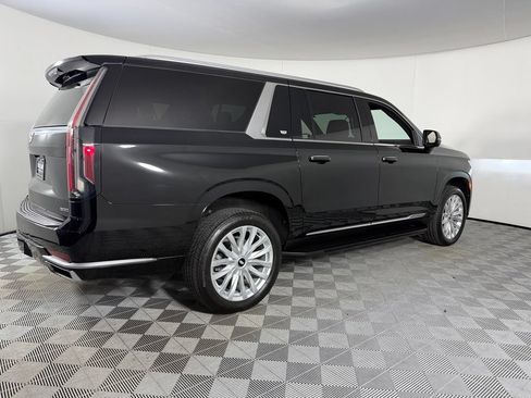 Used 2024 Cadillac Escalade ESV Luxury RWD image 8