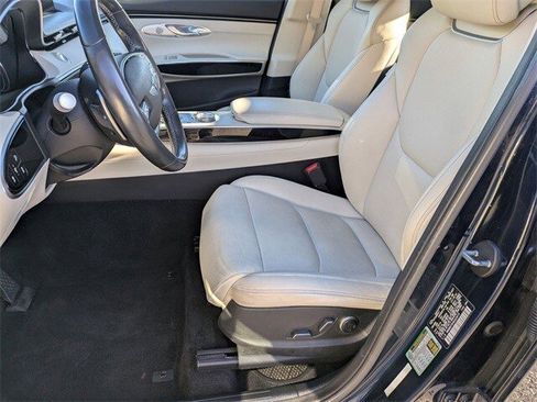 Used 2022 Genesis GV70 2.5T image 12