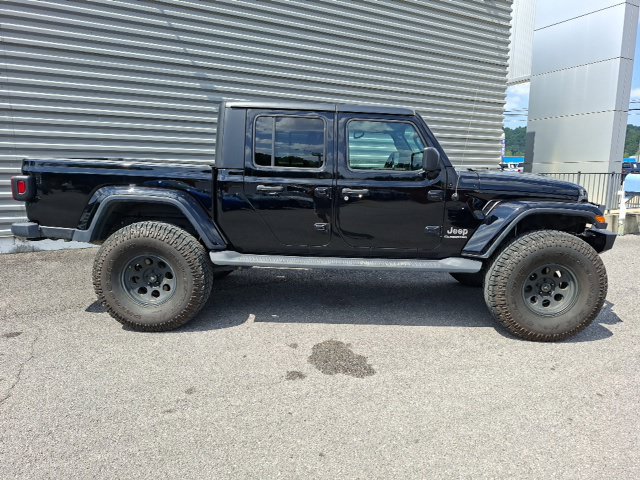 Used 2020 Jeep Gladiator Overland w/ Popular Equipment Package AWD/4WD image 2